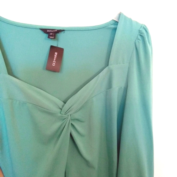 NWT RW&CO Long Sleeve Knotted Sweetheart Neckline Top - Picture 6 of 9
